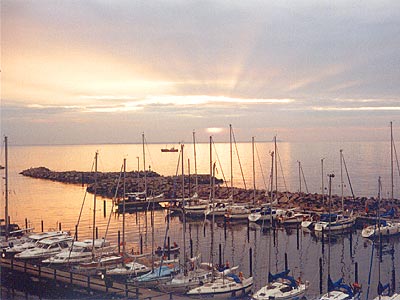 Coucher de soleil sur le port de Lohme